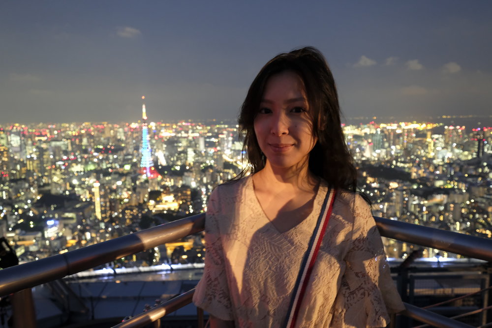 Bunny de coco viewing the Tokyo Tower that night