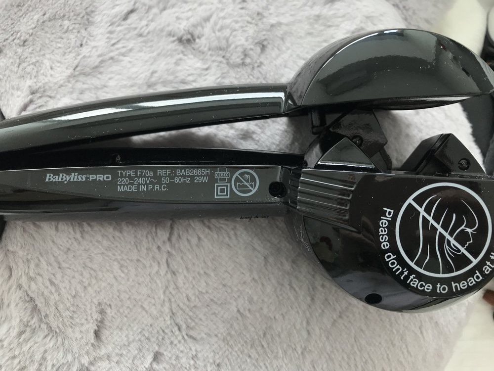 My first thought when I unboxed my MiraCurl: now, why would a hair curling device require such an ominous warning sign printed on it??